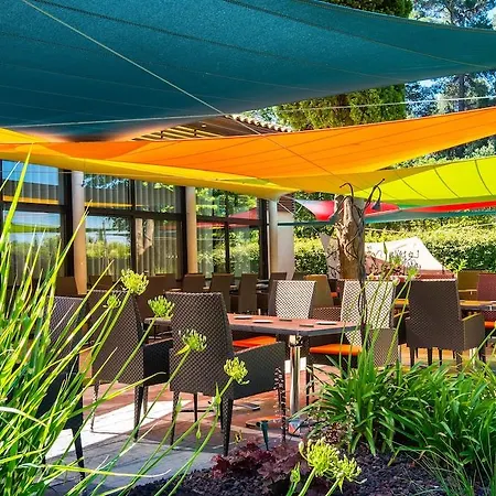 Le Parc - La Table De Franck Putelat Готель Каркассонн