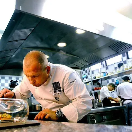 Отель Le Parc - La Table De Franck Putelat Каркассон